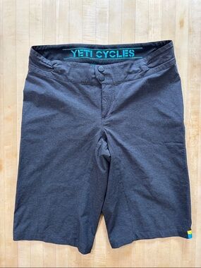 Yeti Cycles Women’s Medium Avery Shorts Gray Cycling Bike